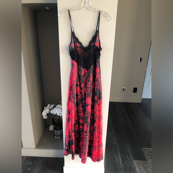 Maxi Nightgown - Picture 2 of 8